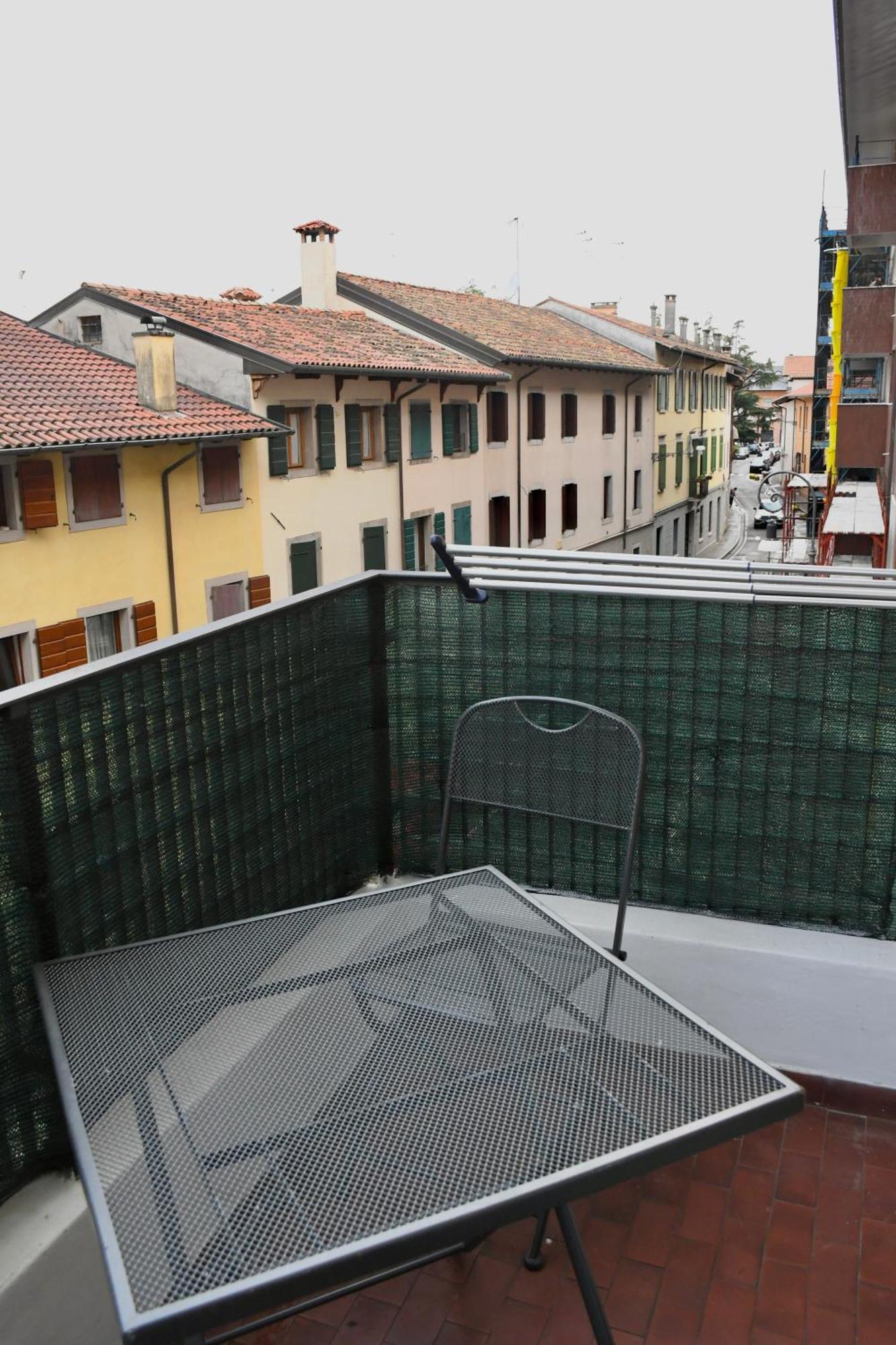 Ferienwohnung Ampio Trilocale A Udine Centro Exterior foto